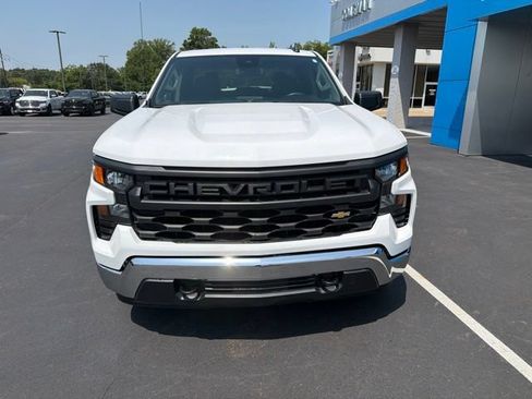 Used 2025 Chevrolet Silverado 1500 W/T w/ WT Value Package RWD image 4