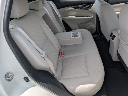Used 2019 Nissan Rogue Sport SV FWD image 5