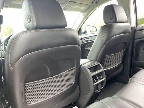 Used 2012 Cadillac SRX FWD image 19