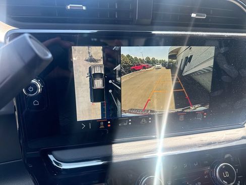 New 2026 GMC Sierra 2500 AT4 w/ AT4 Premium Plus Package AWD/4WD image 15