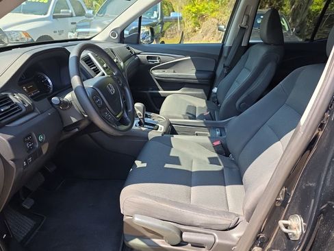 Used 2018 Honda Ridgeline Sport image 4