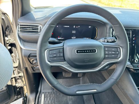 Used 2024 Jeep Wagoneer Series II w/ Flexible Seating Group RWD image 14