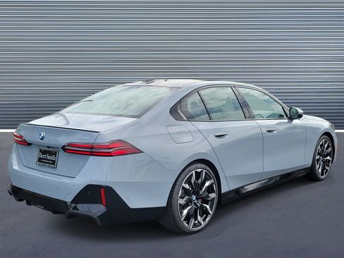 New 2027 BMW 540i xDrive AWD/4WD image 3