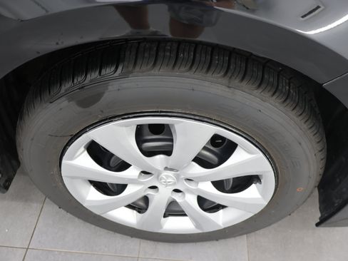 Used 2024 Toyota Corolla LE FWD image 3