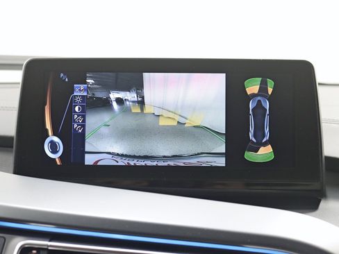 Used 2016 BMW i8 image 20