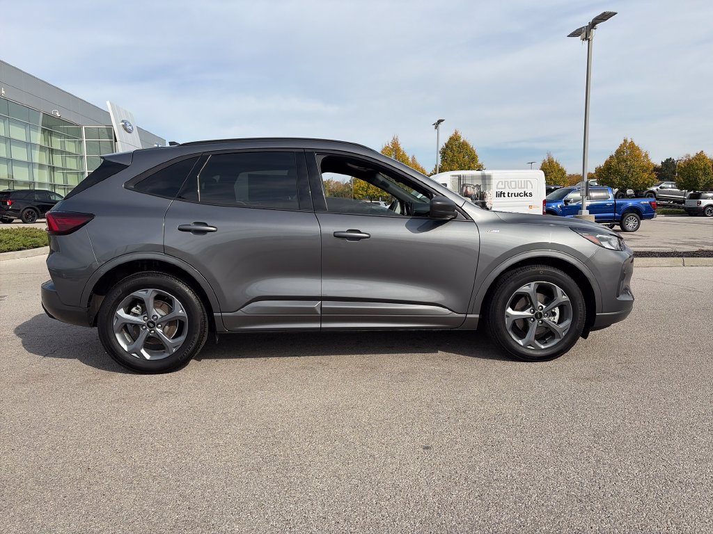 Used 2023 Ford Escape ST-Line w/ Equipment Group 301A FWD image 10