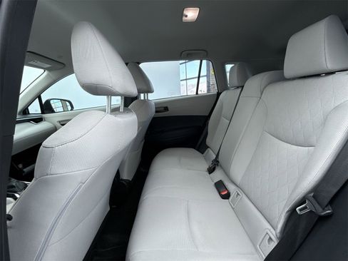Used 2023 Toyota Corolla Cross LE image 35