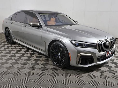 Used 2020 BMW M760i xDrive w/ Luxury Rear Seating Package AWD/4WD image 2