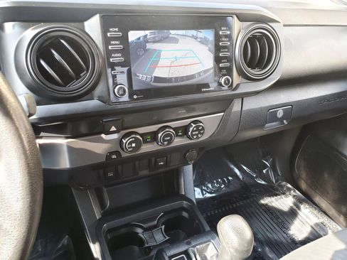 Used 2020 Toyota Tacoma SR w/ SR Convenience Package RWD image 33