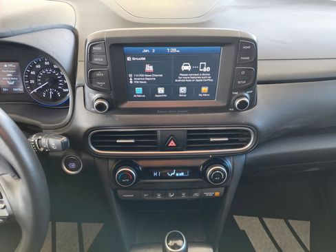 Used 2018 Hyundai Kona Limited image 13