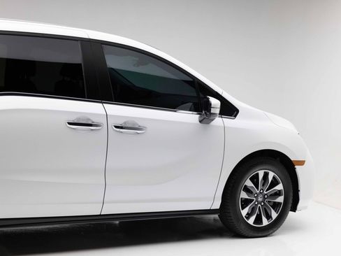 Used 2024 Honda Odyssey EX-L image 17