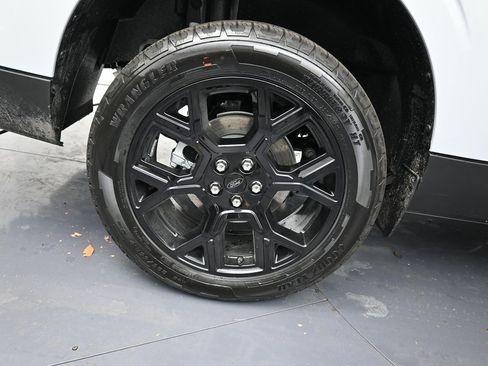 New 2025 Ford Maverick XLT w/ Equipment Group 301A image 31