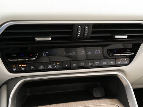 Certified 2025 MAZDA CX-90 3.3 Turbo w/ Premium Plus Pkg image 39