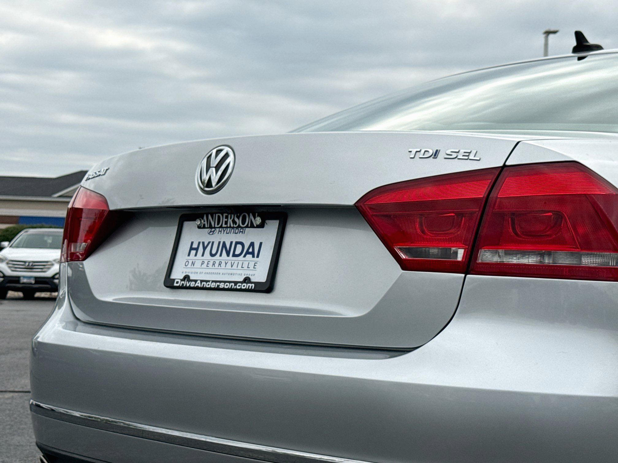 Used 2015 Volkswagen Passat TDI SEL Premium FWD image 6