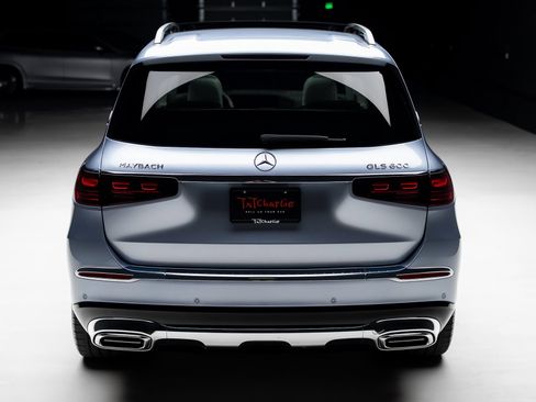 Used 2025 Mercedes-Benz Maybach GLS 600 4MATIC image 25