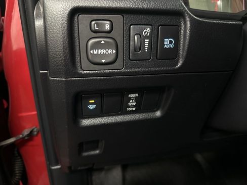 Used 2021 Toyota 4Runner TRD Off-Road AWD/4WD image 34