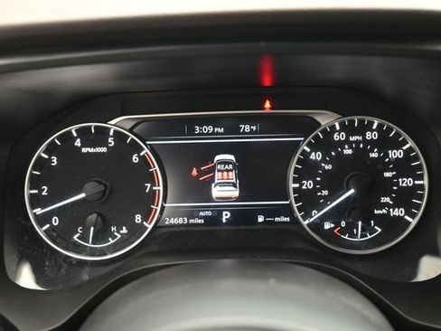 Used 2023 Nissan Rogue S AWD/4WD image 31