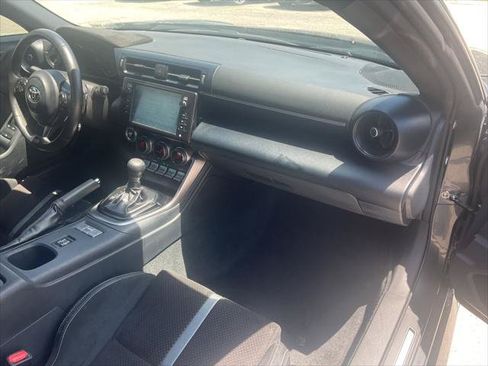 Used 2022 Toyota GR86 Premium RWD image 22