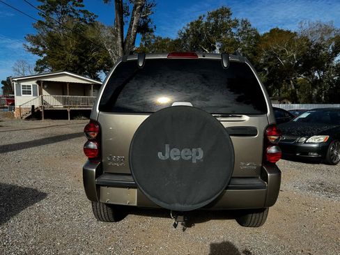 Used 2007 Jeep Liberty Limited image 4