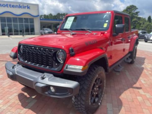 Used 2024 Jeep Gladiator Sport AWD/4WD image 1
