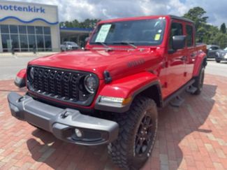 Used 2024 Jeep Gladiator Sport AWD/4WD video 1