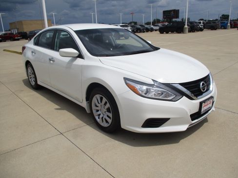 Used 2018 Nissan Altima 2.5 S w/ S Convenience Package FWD image 7