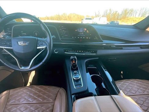 Used 2022 Cadillac Escalade ESV Sport w/ Touring Package image 7