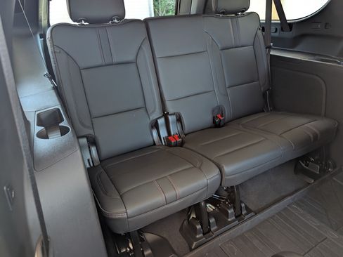 Used 2026 Chevrolet Suburban RST w/ Comfort Package AWD/4WD image 23