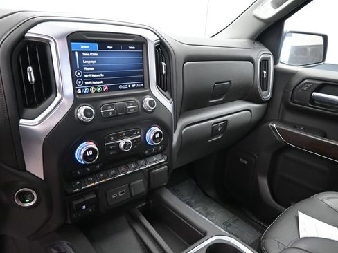 Used 2021 GMC Sierra 1500 SLT w/ SLT Premium Plus Package AWD/4WD image 24