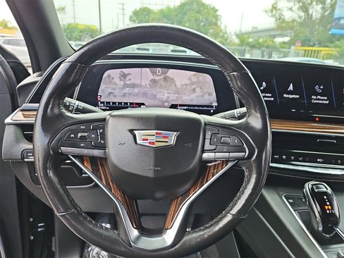 Used 2022 Cadillac Escalade Luxury image 21