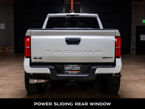 Used 2024 Toyota Tacoma TRD Sport image 8