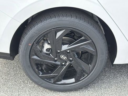 New 2026 Hyundai Elantra Sport FWD image 17