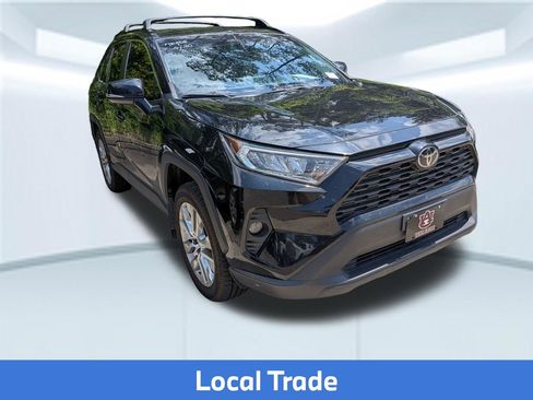 Used 2021 Toyota RAV4 XLE FWD image 5