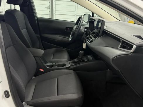 Used 2023 Toyota Corolla LE FWD image 13