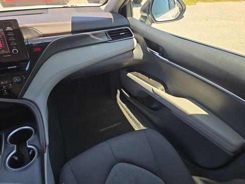 Used 2023 Toyota Camry LE image 12