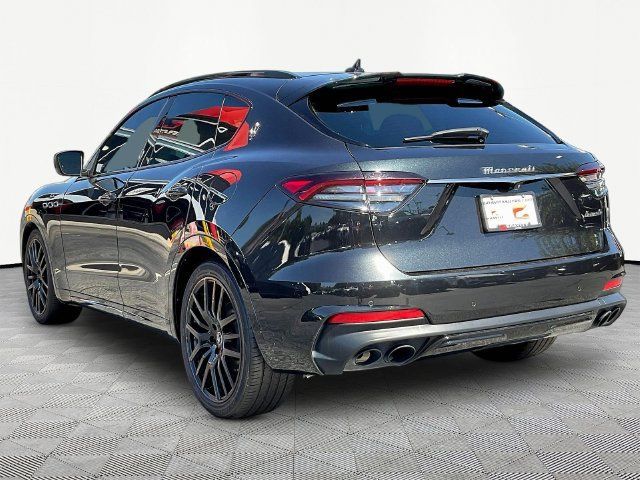 Used 2022 Maserati Levante GT AWD/4WD image 5