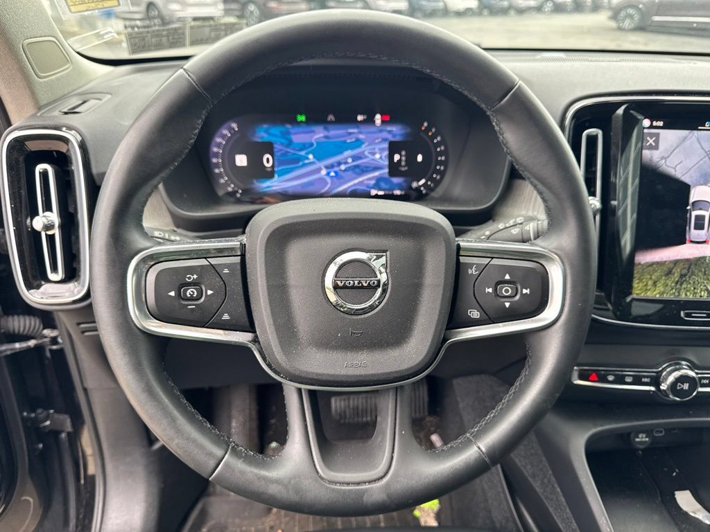 Certified 2025 Volvo XC40 B5 Plus w/ Protection Package Premier AWD/4WD image 14