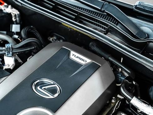 Used 2016 Lexus IS 200t image 38