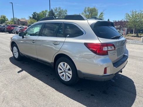Used 2016 Subaru Outback 2.5i Premium AWD/4WD image 7