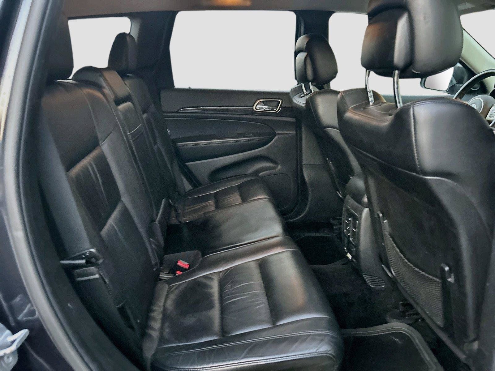 Used 2013 Jeep Grand Cherokee Laredo AWD/4WD image 22