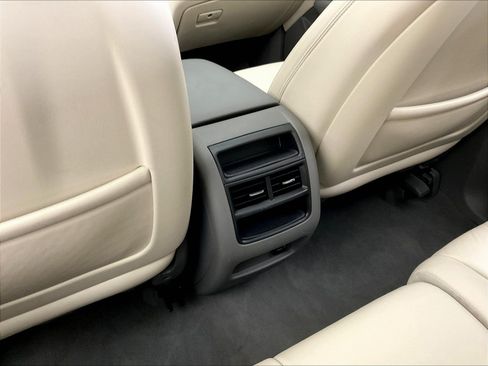 Used 2019 Cadillac XT5 Luxury FWD image 10