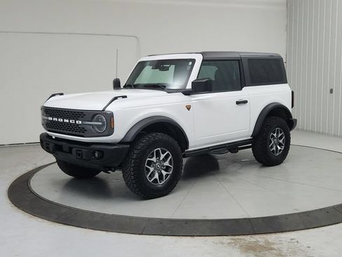 Used 2025 Ford Bronco Badlands AWD/4WD image 4