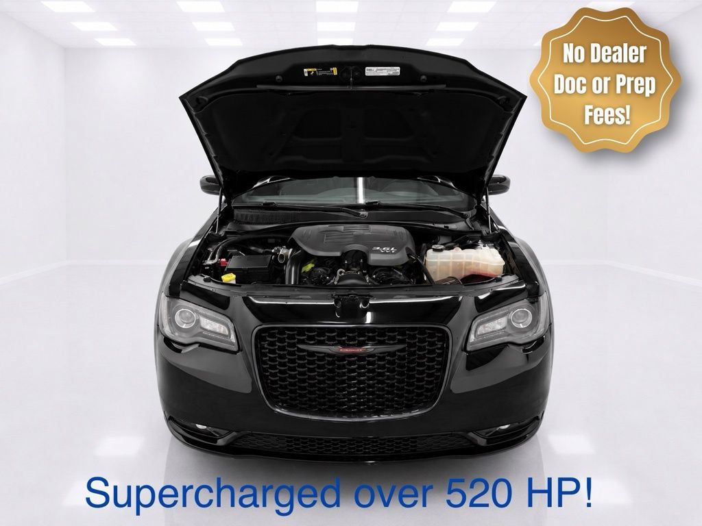 Used 2023 Chrysler 300 S RWD image 3