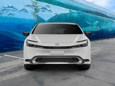 New 2027 Toyota Prius Plug-In Hybrid FWD image 2