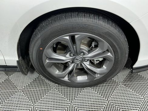 Used 2023 Honda Accord EX-L image 40