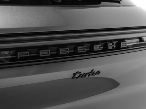 New 2025 Porsche Cayenne Turbo image 28