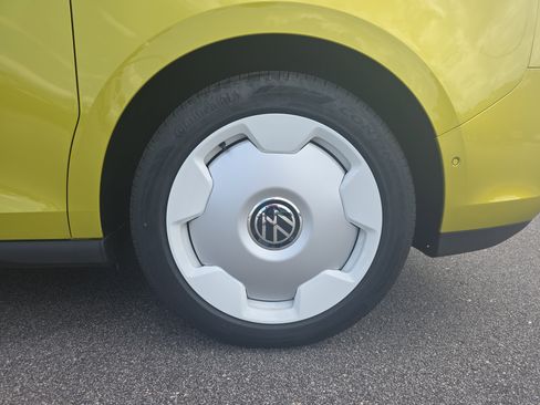 New 2025 Volkswagen ID. Buzz 1st Edition image 31