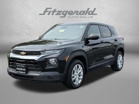 Used 2021 Chevrolet TrailBlazer LS AWD/4WD image 2