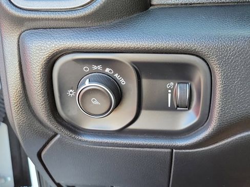 Used 2022 RAM 3500 Tradesman image 23