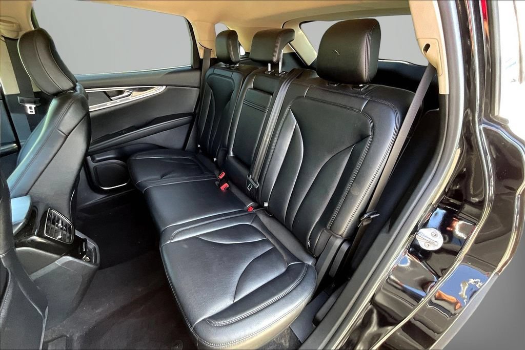 Used 2022 Lincoln Nautilus AWD w/ Premium Package image 22